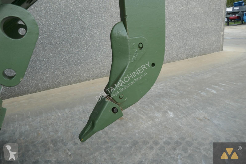 بلدوزر Caterpillar Ex-army