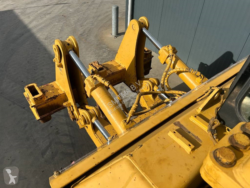 بلدوزر Caterpillar R II