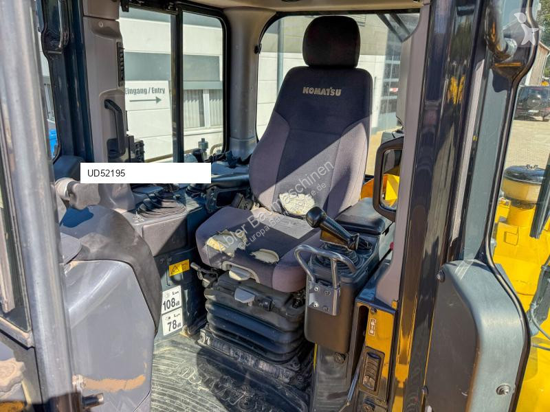 Бульдозер Komatsu D65PXI18 mit Heckaufreißer GPS