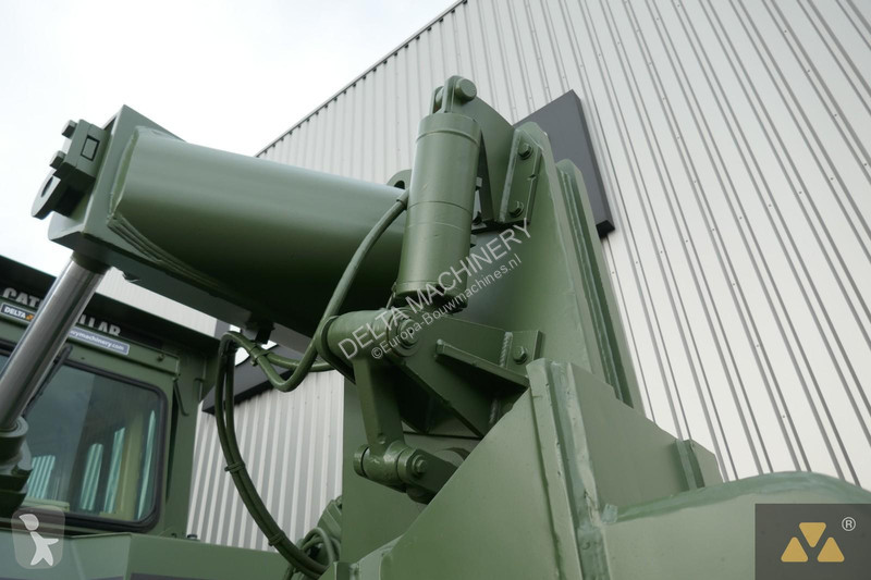 بلدوزر Caterpillar Ex-army