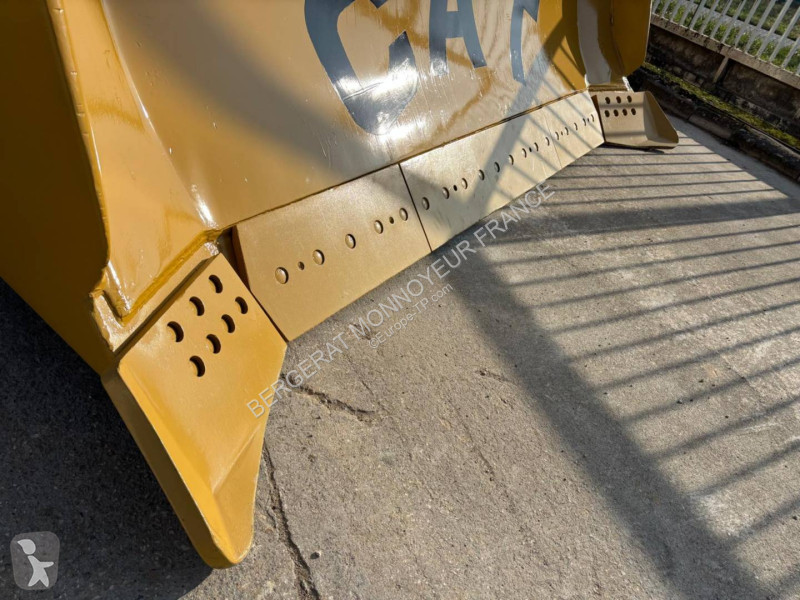 Бульдозер Caterpillar