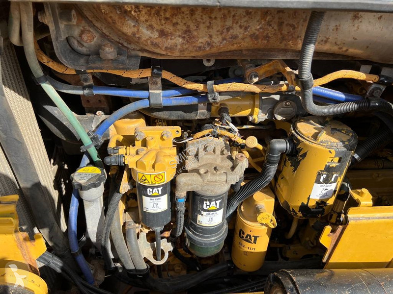بلدوزر Caterpillar D6N