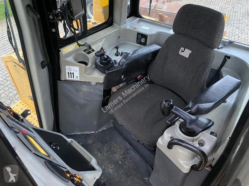 Бульдозер Caterpillar D6T
