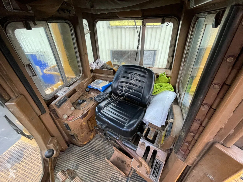 Bulldozer Caterpillar Dozer with Ripper Very...