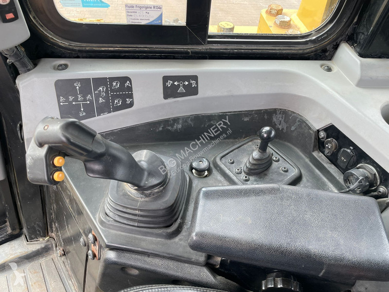 Buldozer Caterpillar D6T