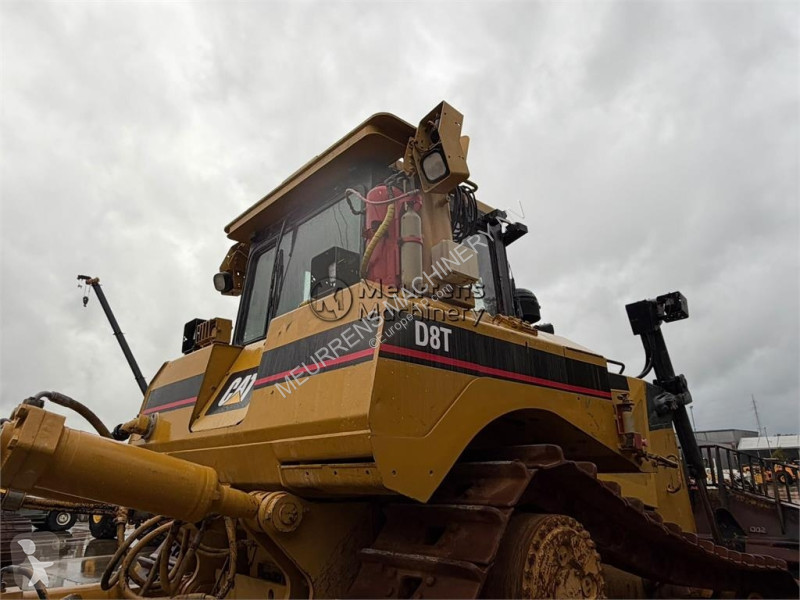 بلدوزر Caterpillar D8T