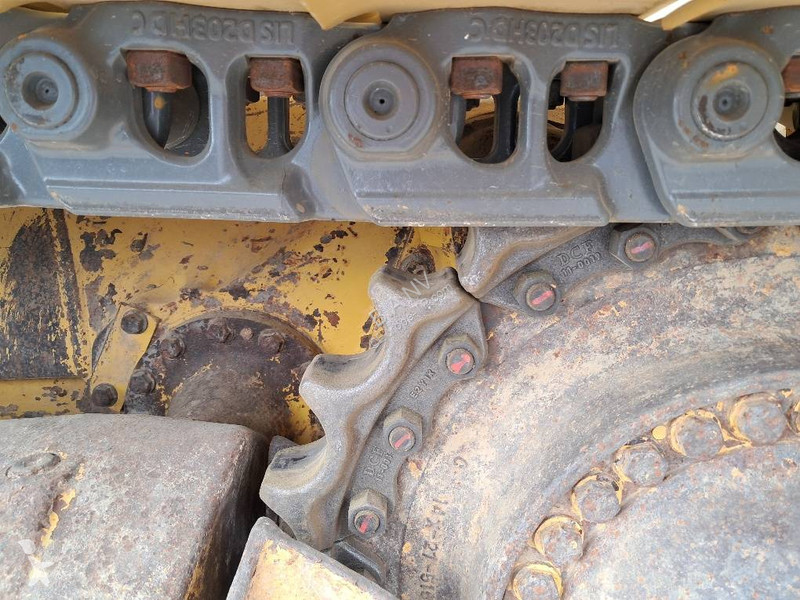 Buldózer Komatsu D65PXI18