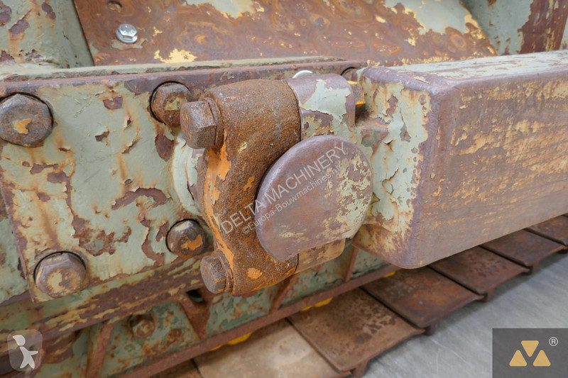 بلدوزر Caterpillar Ex-army