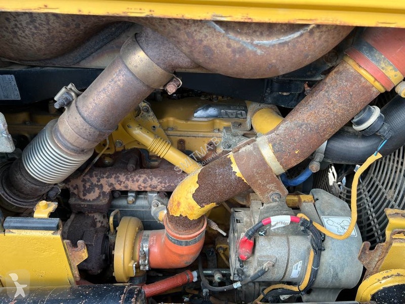 بلدوزر Caterpillar D6N