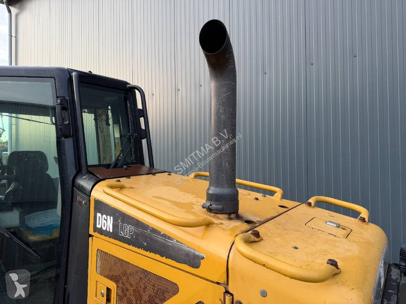بلدوزر Caterpillar D6N