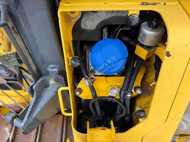 Бульдозер Komatsu 24 - 6-Way Blade / Ripper...