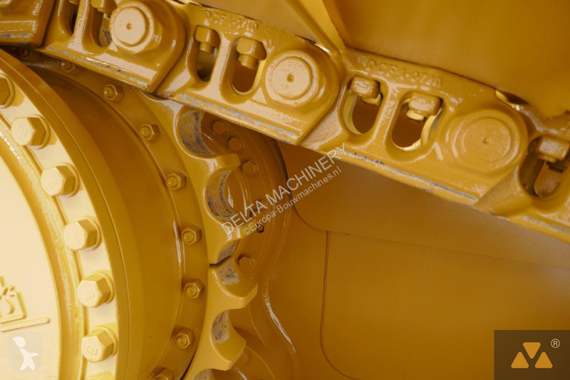 بلدوزر Caterpillar D6T