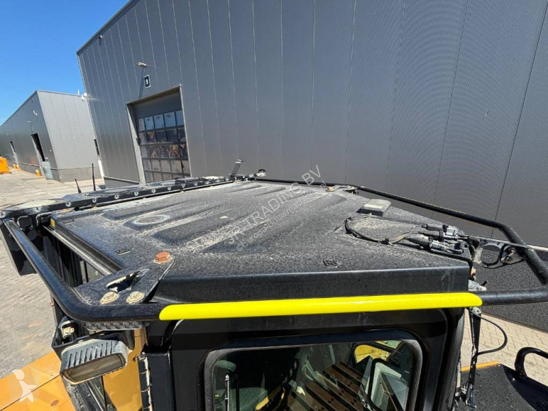 Buldozér Caterpillar D 6 XE (Trimble earthworks...