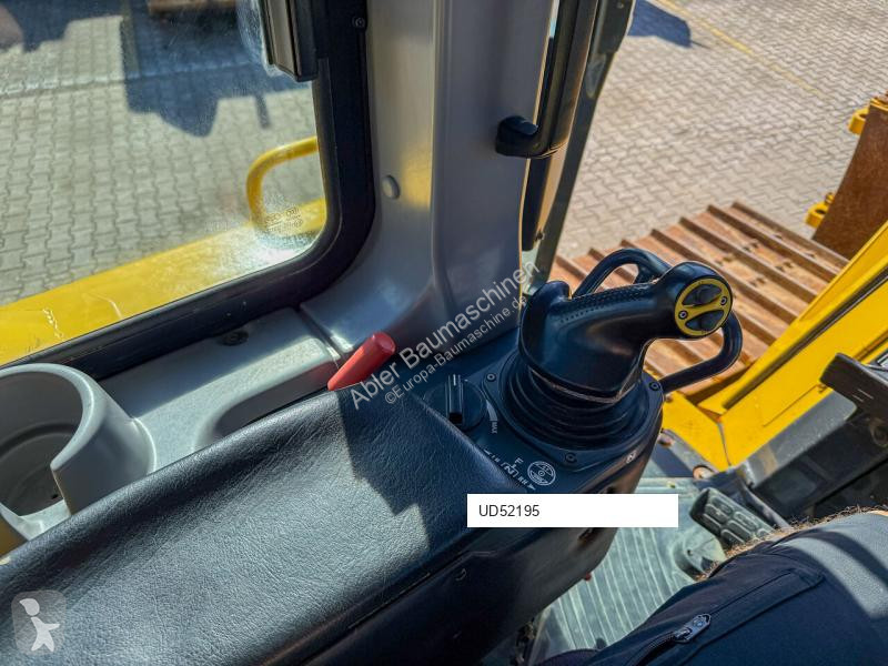Бульдозер Komatsu D65PXI18 mit Heckaufreißer GPS
