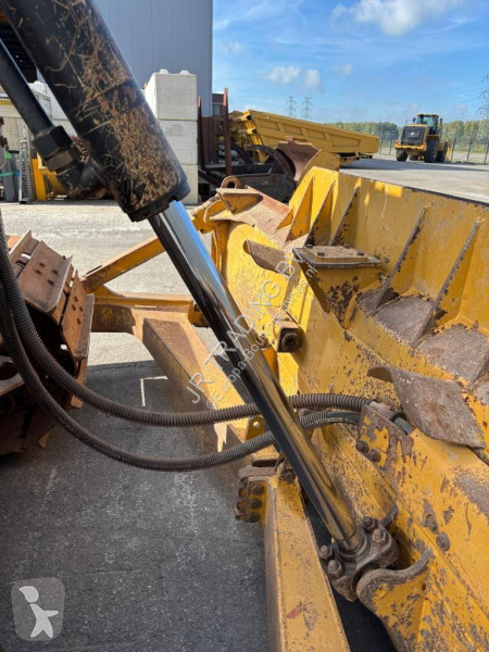 Bulldozer Caterpillar D 6 LGP RIPPER VALVE