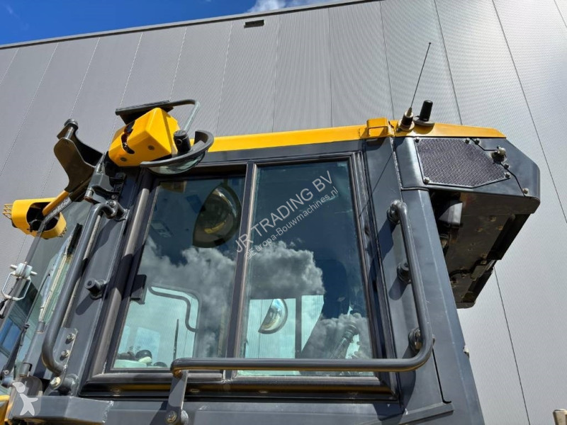 بلدوزر Komatsu EX-24 (GPS Prepared)