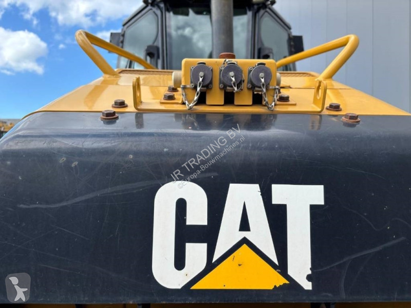 Bulldozer Caterpillar XL (Low Verified Hours)