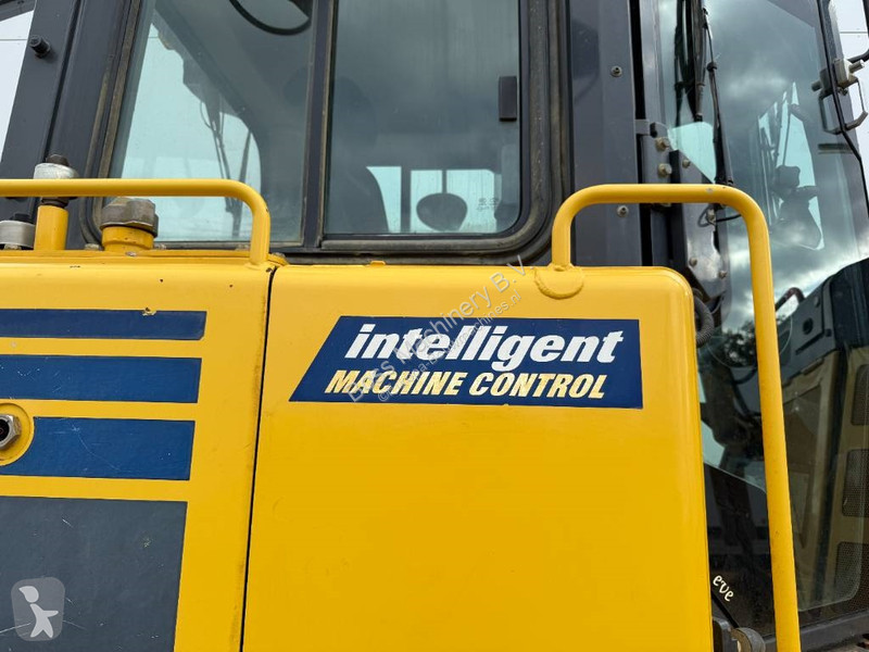 بلدوزر Komatsu - Backup Camera / Airco / CE + EPA