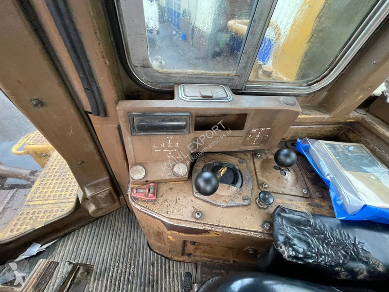 Bulldozer Caterpillar Dozer with Ripper Very...