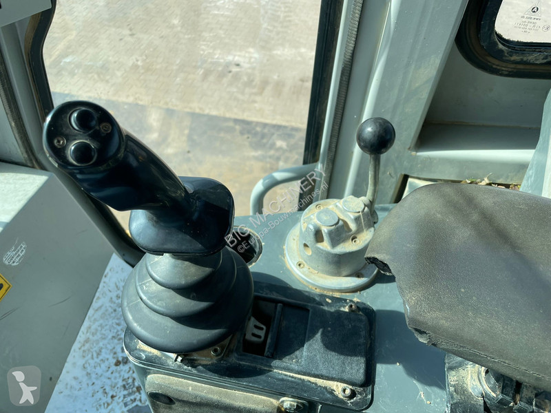 بلدوزر Liebherr LR622B