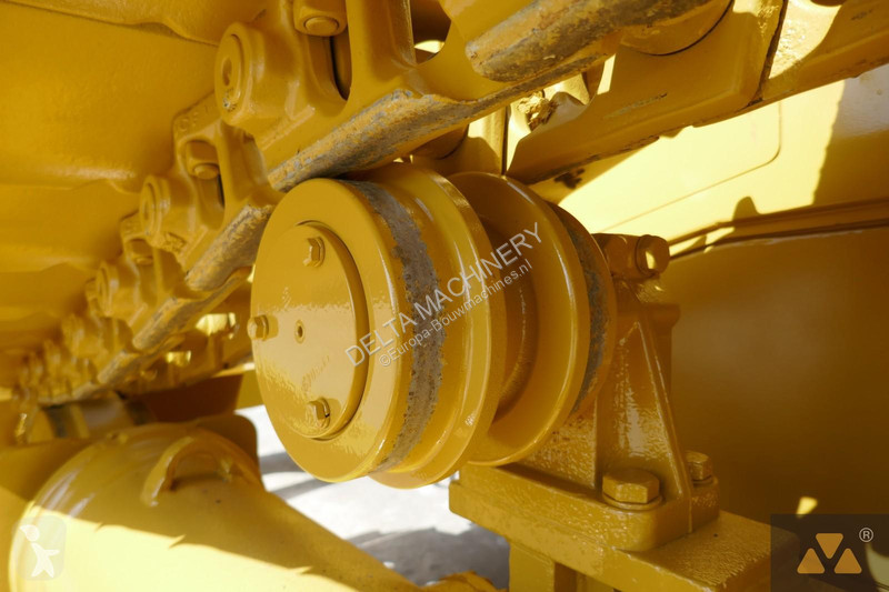بلدوزر Caterpillar D6T