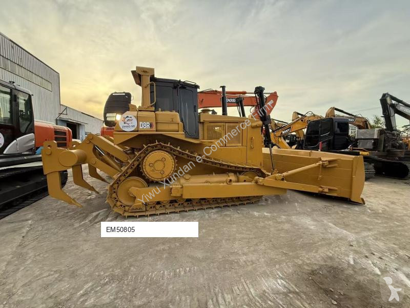 بلدوزر Caterpillar D8R