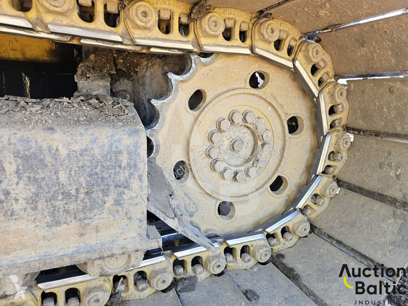 بلدوزر Komatsu