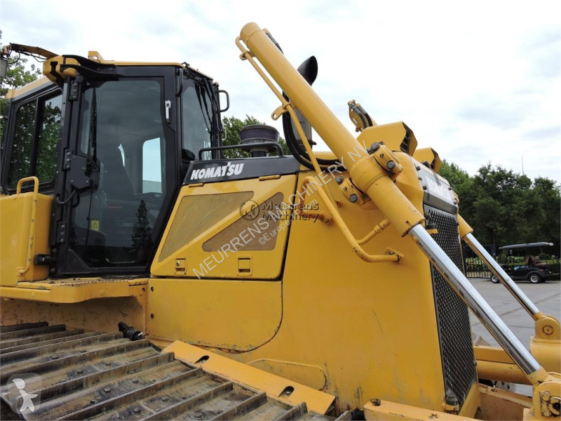 Buldozér Komatsu D65 PX ripper available