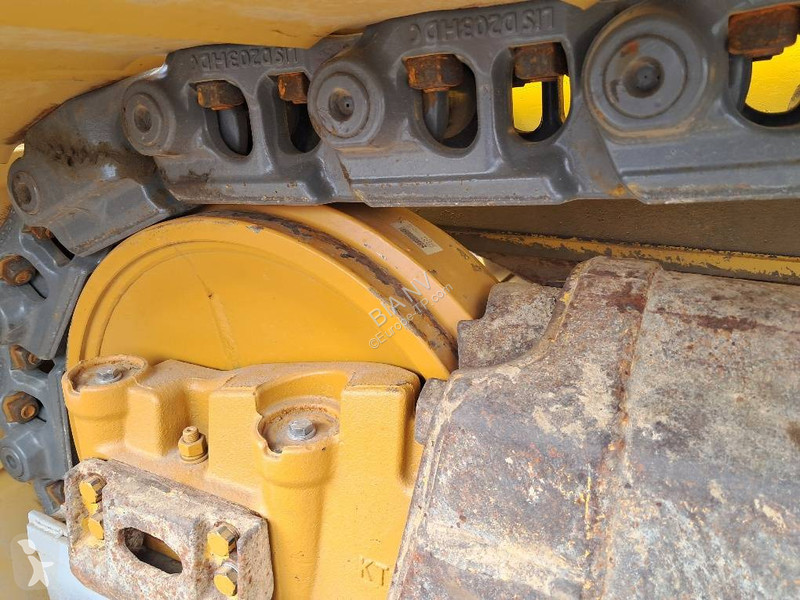 Buldózer Komatsu D65PXI18