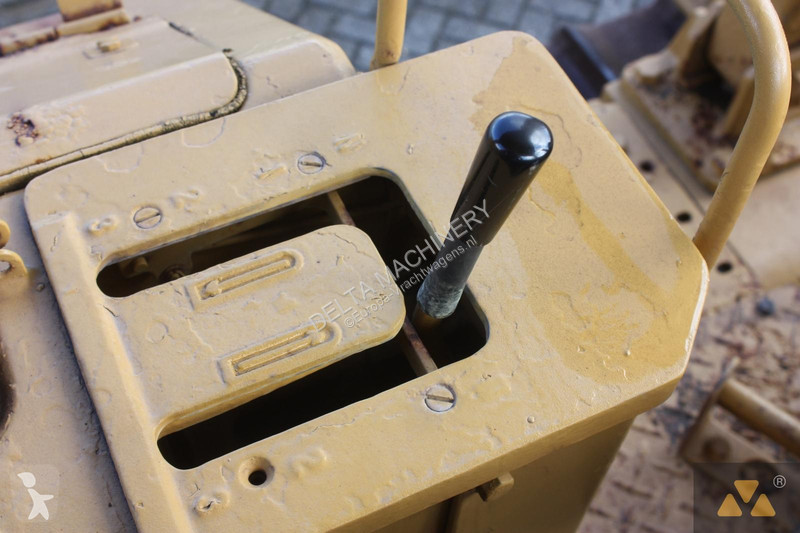Bulldozer Caterpillar D6E Fuel tanker