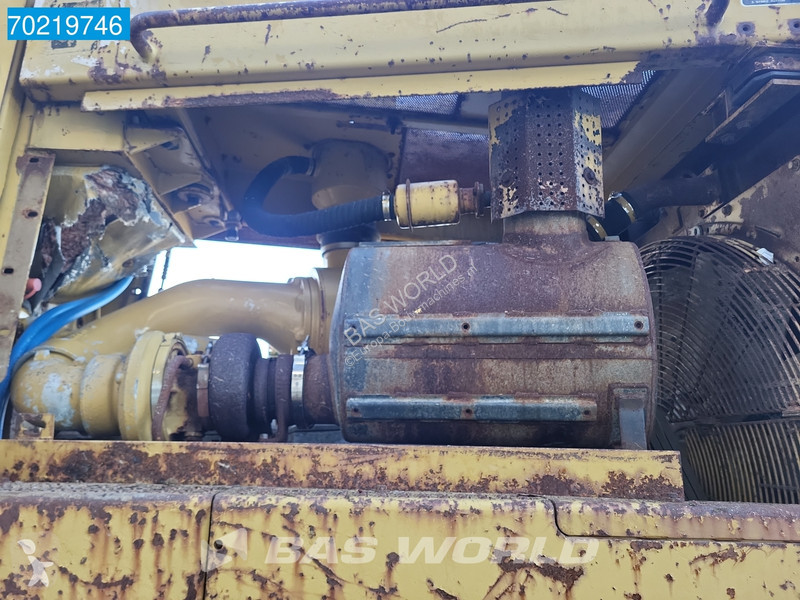 بلدوزر Caterpillar D8 N