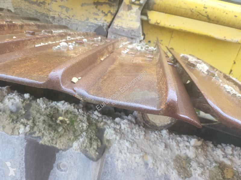 بلدوزر Komatsu