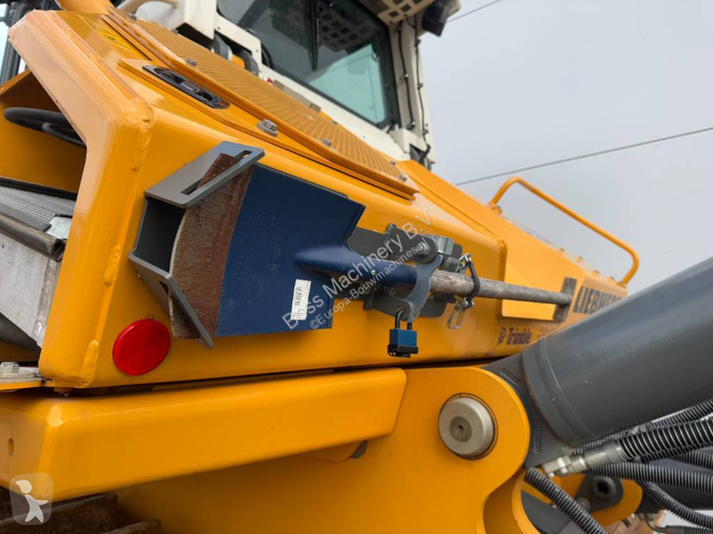 Buldozer Liebherr 756 05 Gen 8 - 68 Hours!...
