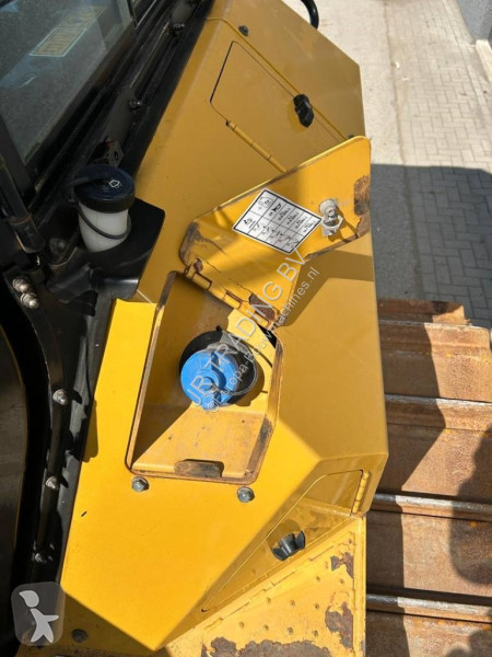 بلدوزر Caterpillar D 5 LGP (new undercarriage +...
