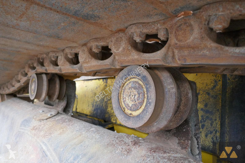 Buldozér Komatsu EO