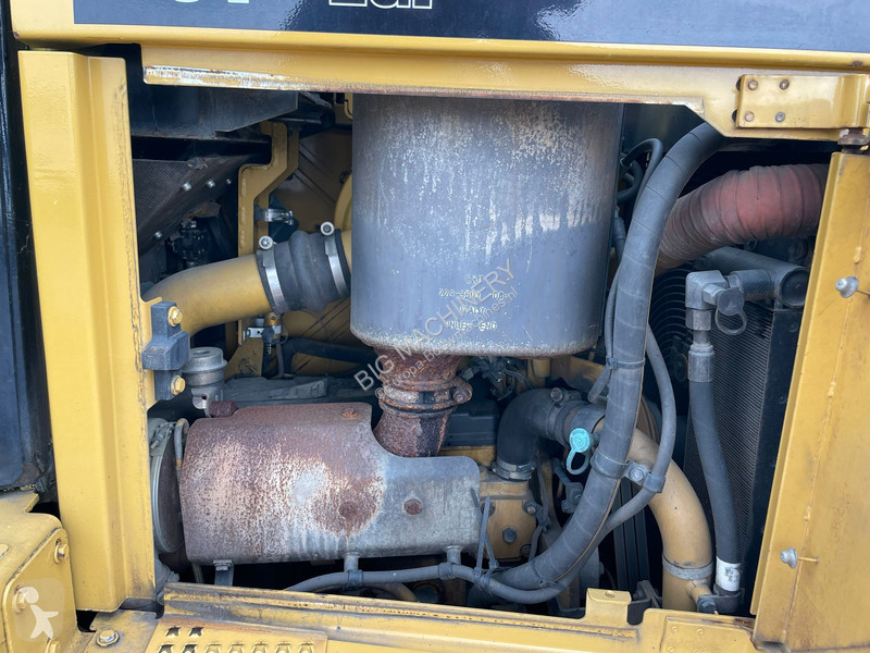 Buldozer Caterpillar D6T