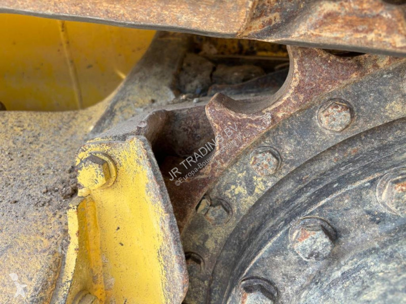 بلدوزر Komatsu D37 PX23