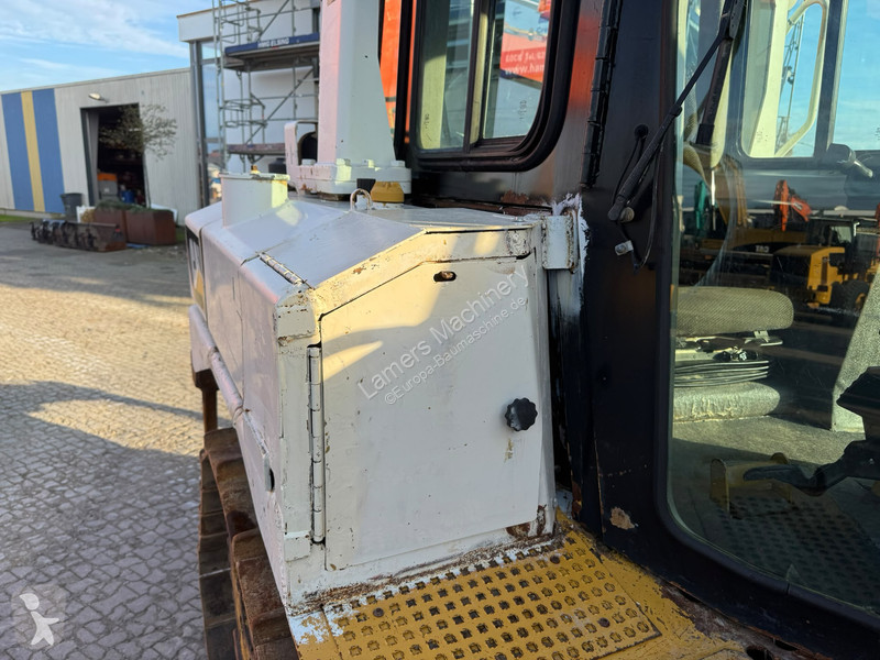 Булдозер Caterpillar .
