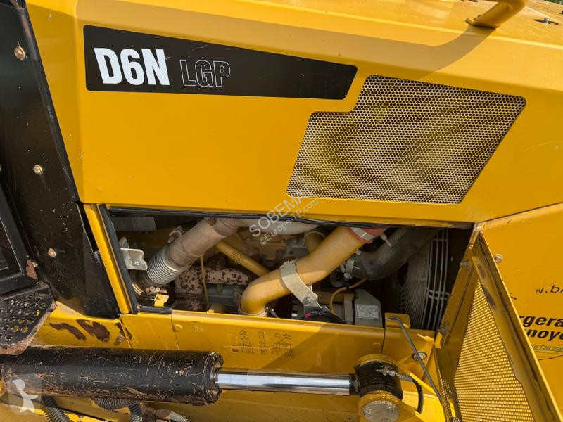 بلدوزر Caterpillar D6N