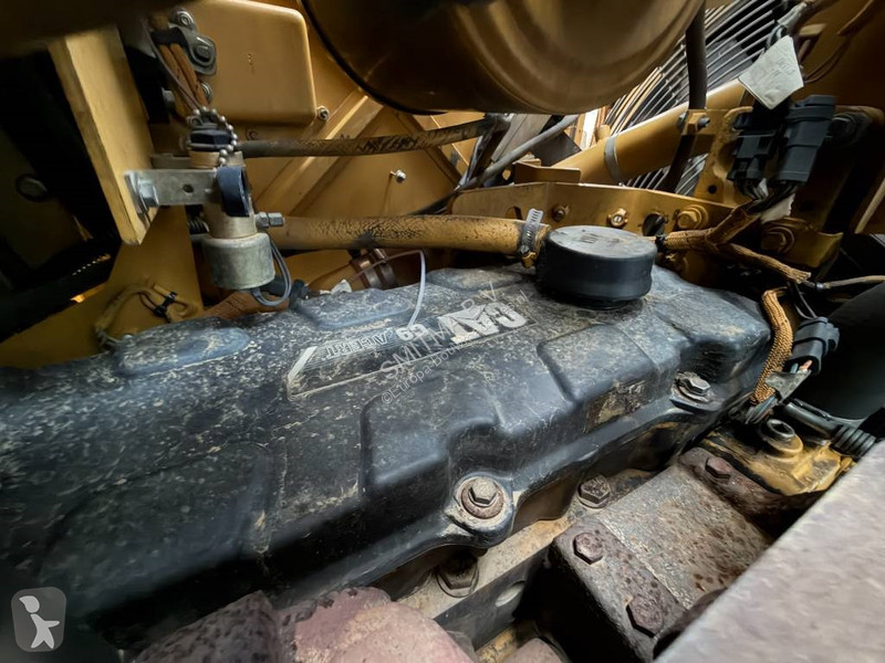 Buldozér Caterpillar D6T