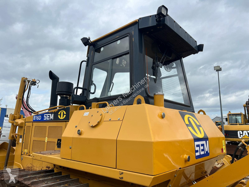 Buldozer SEM 816D .