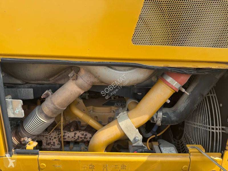 بلدوزر Caterpillar D6N