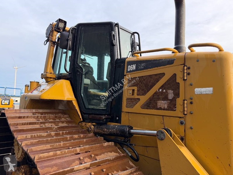 بلدوزر Caterpillar D6N