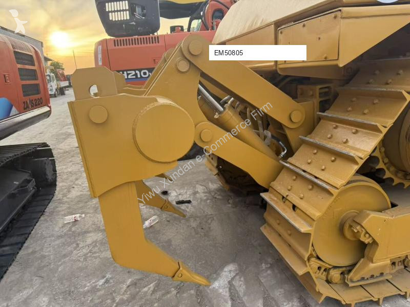 بلدوزر Caterpillar D8R