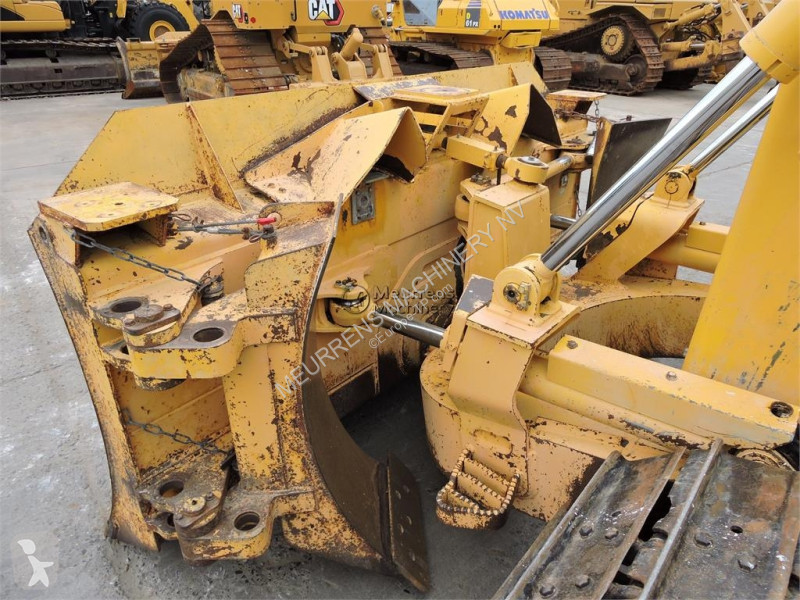 Buldozér Komatsu D65 PX ripper available