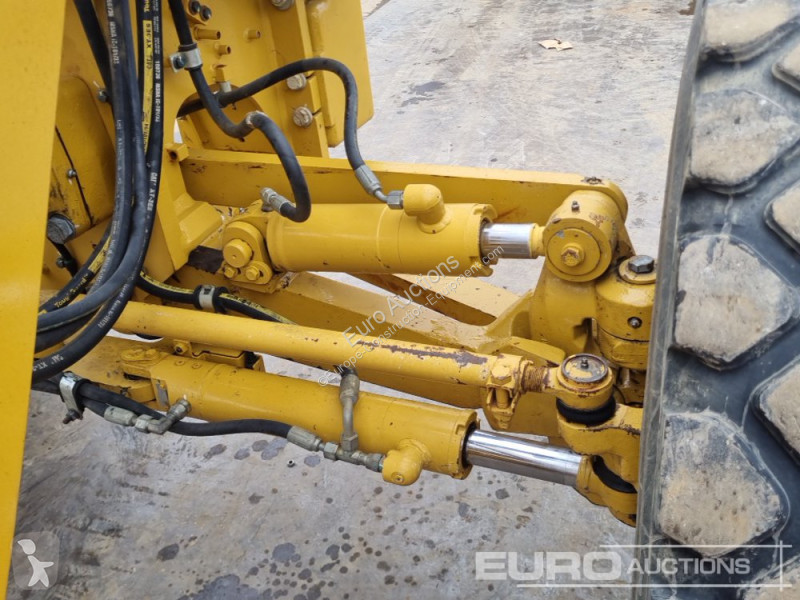 Buldozer Caterpillar 2
