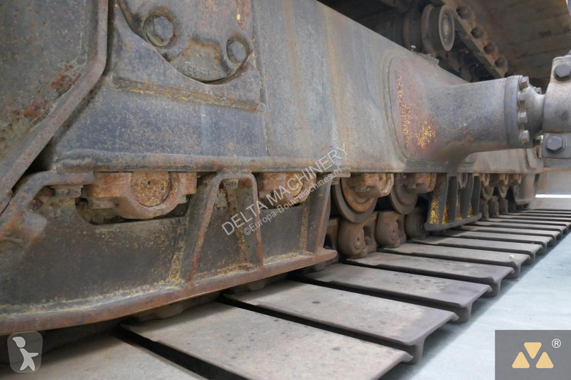 Buldozér Komatsu EO