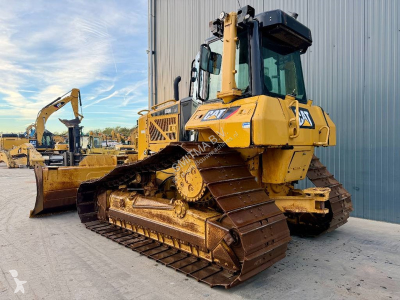 بلدوزر Caterpillar D6N