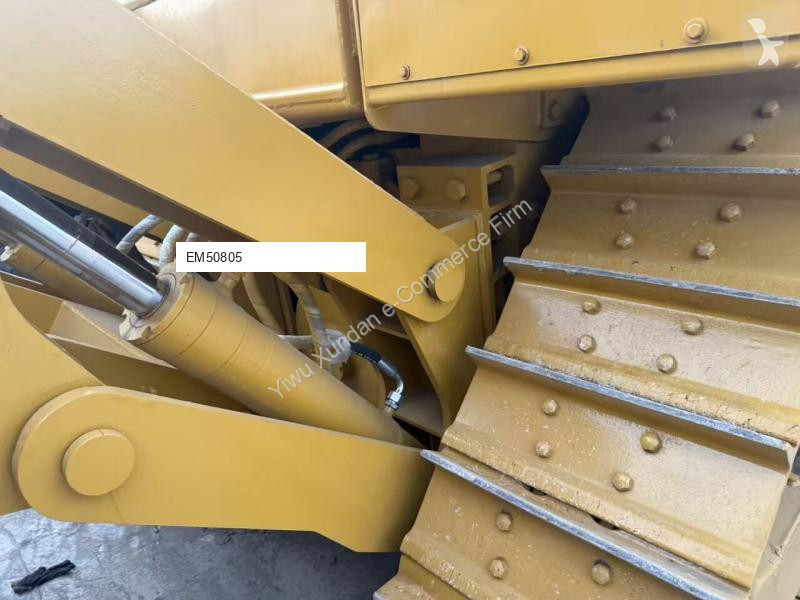 بلدوزر Caterpillar D8R