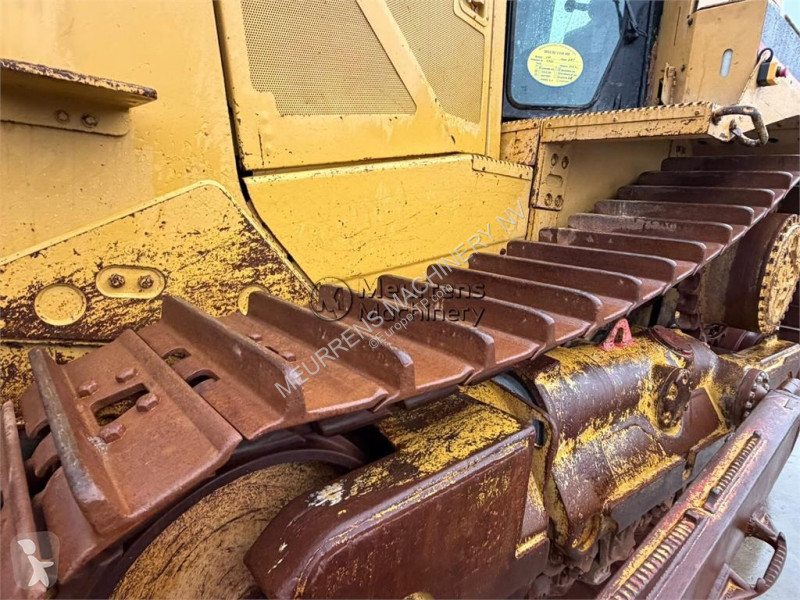 بلدوزر Caterpillar D8T